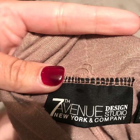 New York and Company gold keyhole blouse - Picture 2 of 3